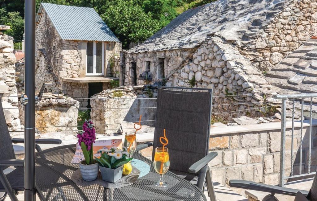 Villa Kristina - Ferienhaus Baska Voda - Topici, Private Outdoor Swimmingpool, Wifi 외부 사진